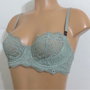 Victoria secret bra 32 D